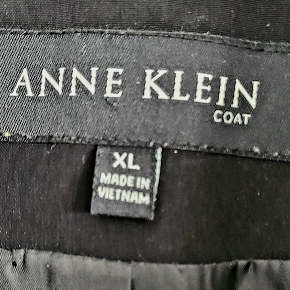 Anne Klein Black 3/4 legnth Coat - Picture 2 of 8